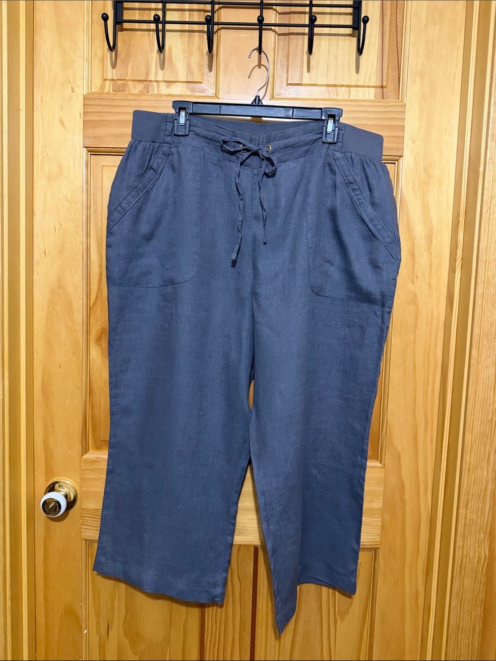 Ellen Tracy Linen Gray Cropped Drawstring Wide Leg Pants, Size XL.